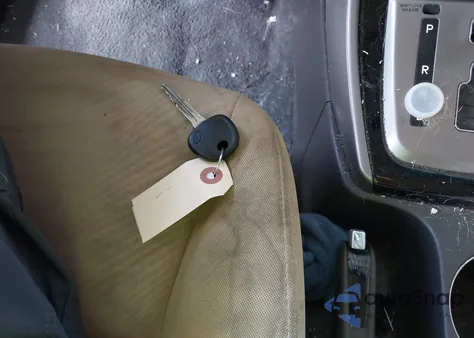 2013 Hyundai Elantra Gls z USA, uszkodzony, nr VIN KMHDH4AE9DU631903